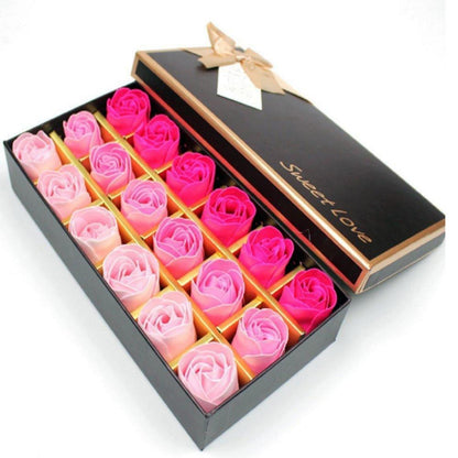 18er Set Rose Seifenblumen in Geschenkbox romantischer Duft rote Rosen