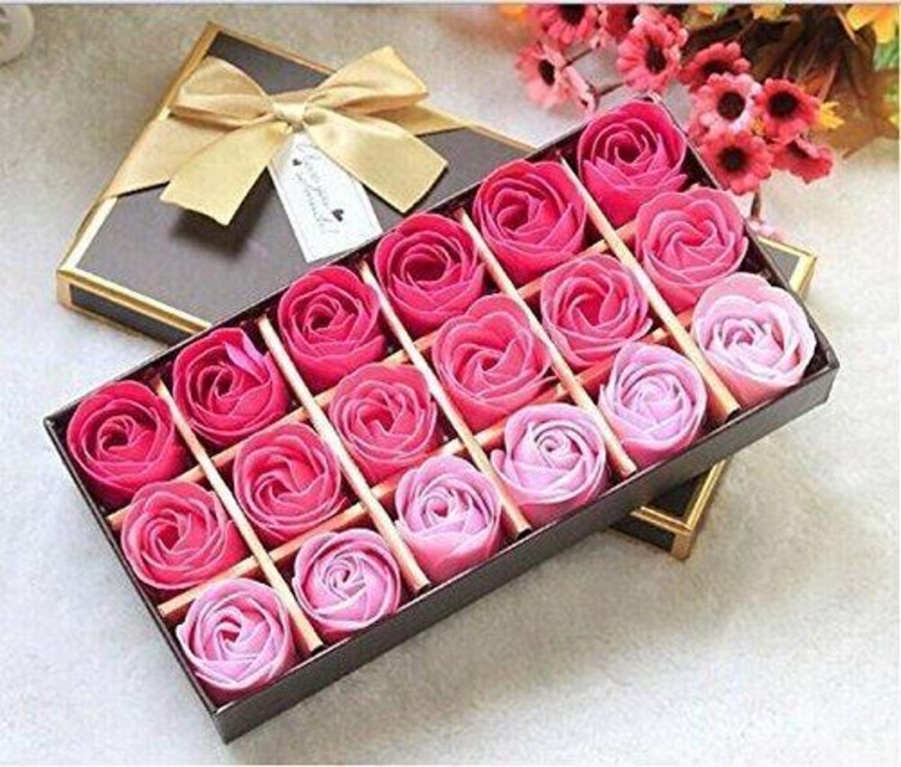 18pcs Rose Soap Blumen Geschenkbox Duft Rosen Badeseife Blumen Aromatherapie Romantisches Geschenkset