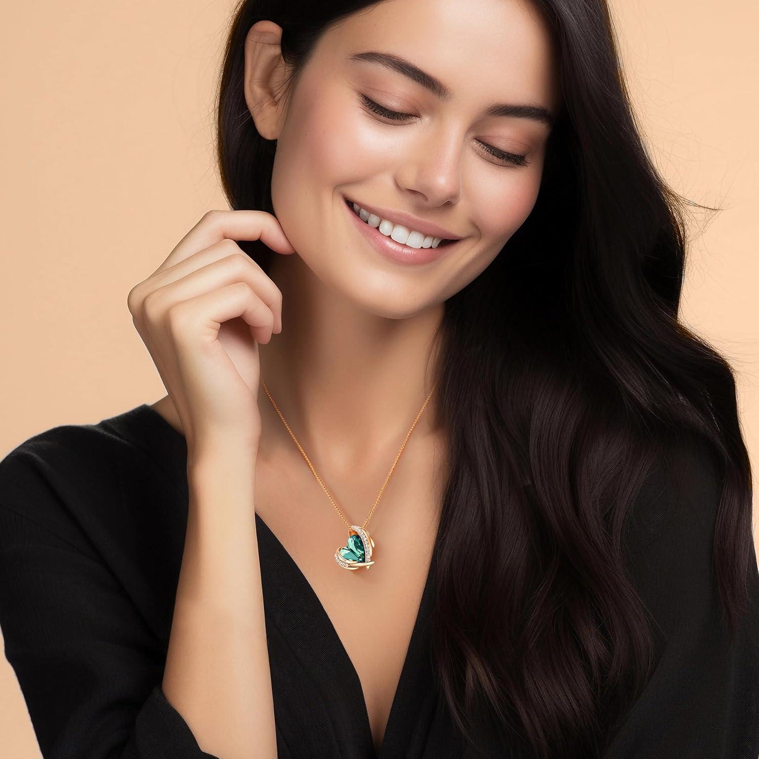 CDE Damen Rosegold Herz Halskette Grün mit Geschenkverpackung