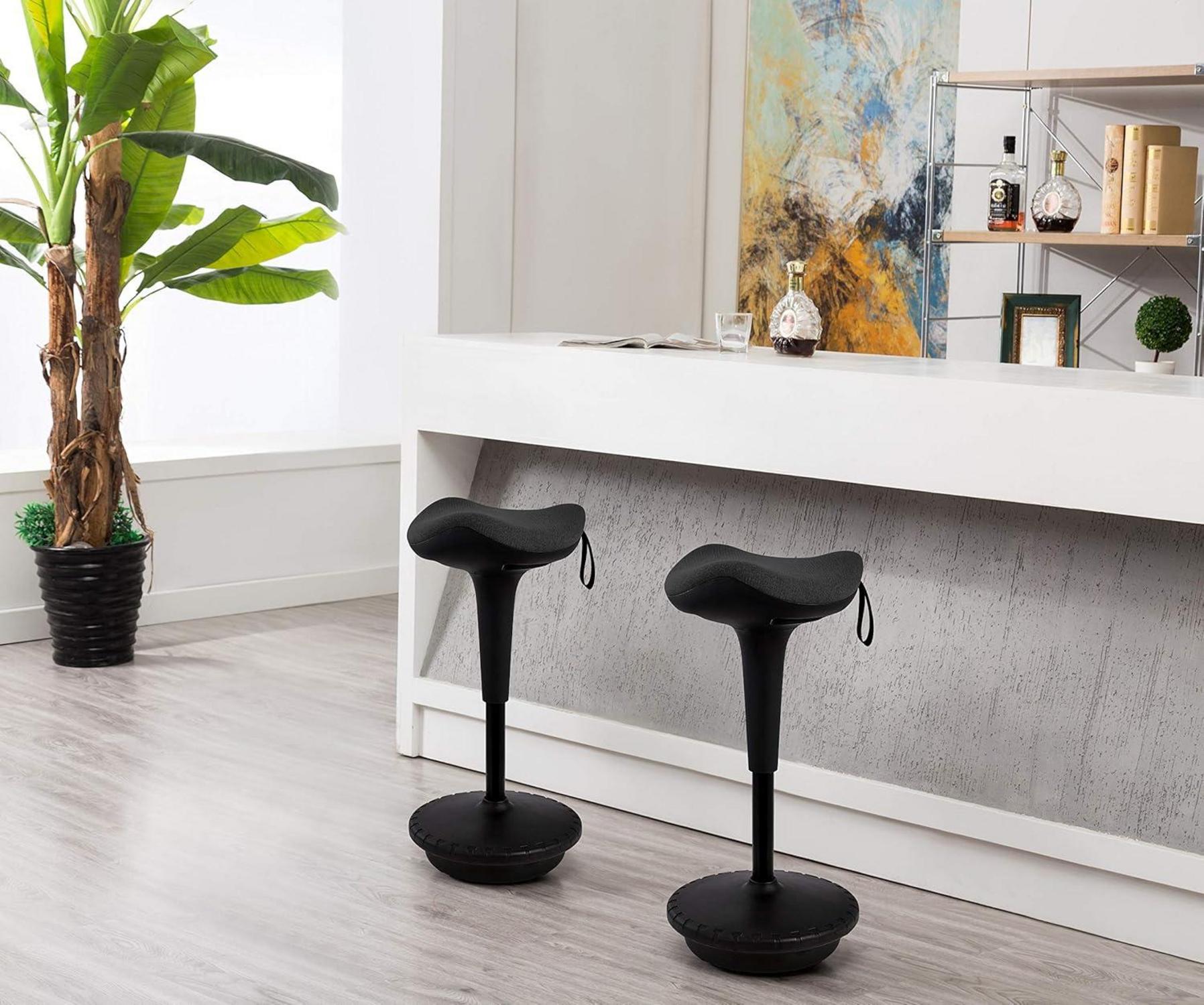 Ergonomischer Arbeitshocker Schwarz 360° Drehbar