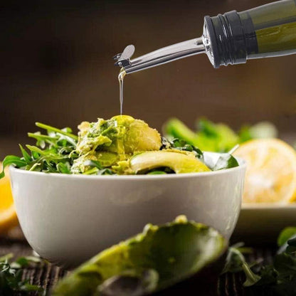 Olivenölflasche mit Ausgießer und Trichter, 2 Stück
