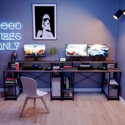 Großer Gaming-Schreibtisch mit