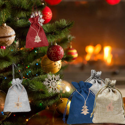 24-teiliger Weihnachtskalender DIY Set Leinensäckchen Holzanhänger Clips