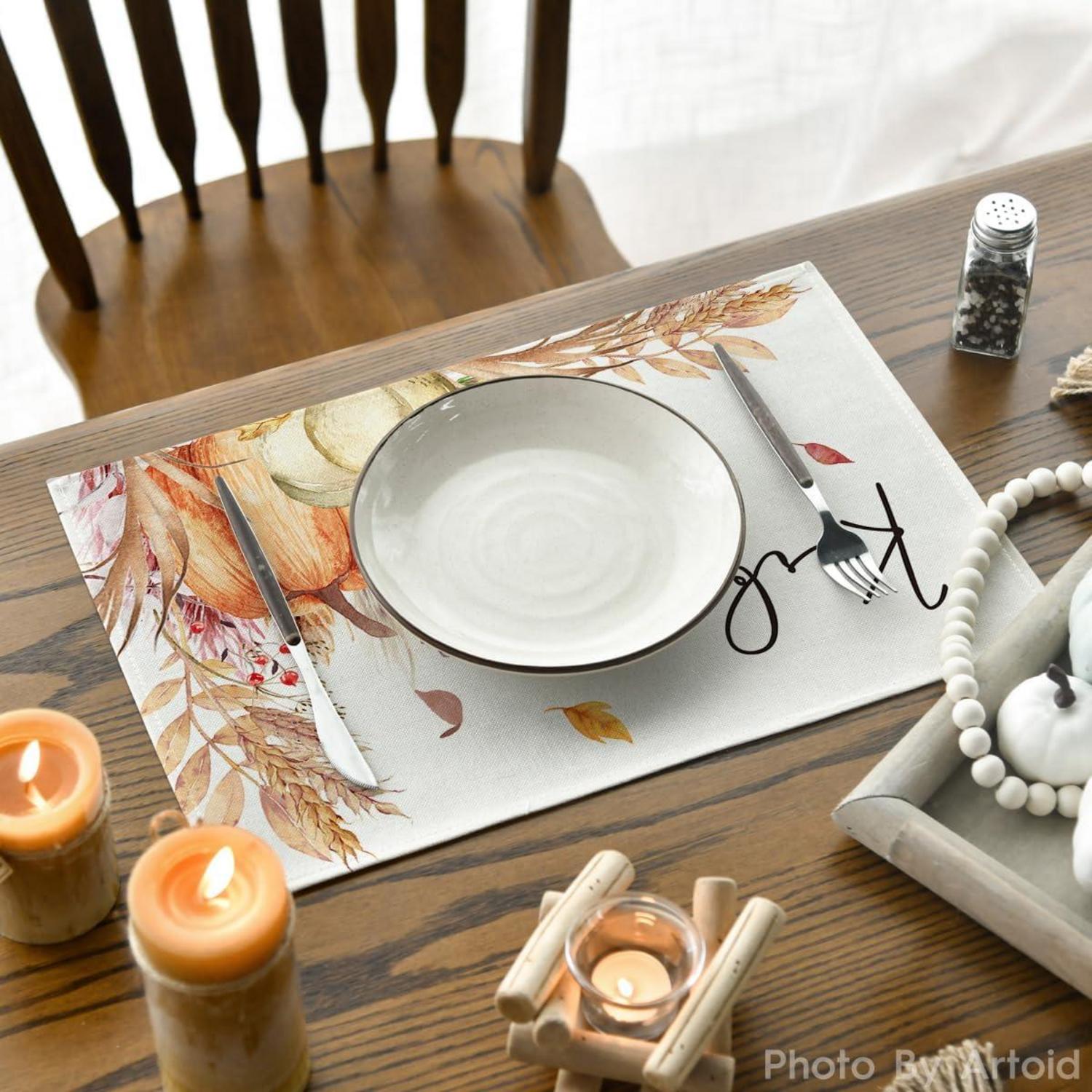 Artoid Mode Kürbisse Blumen Blätter Herbst Platzsets 4er Set 30x45cm Urlaub Tischsets Festliche Deko