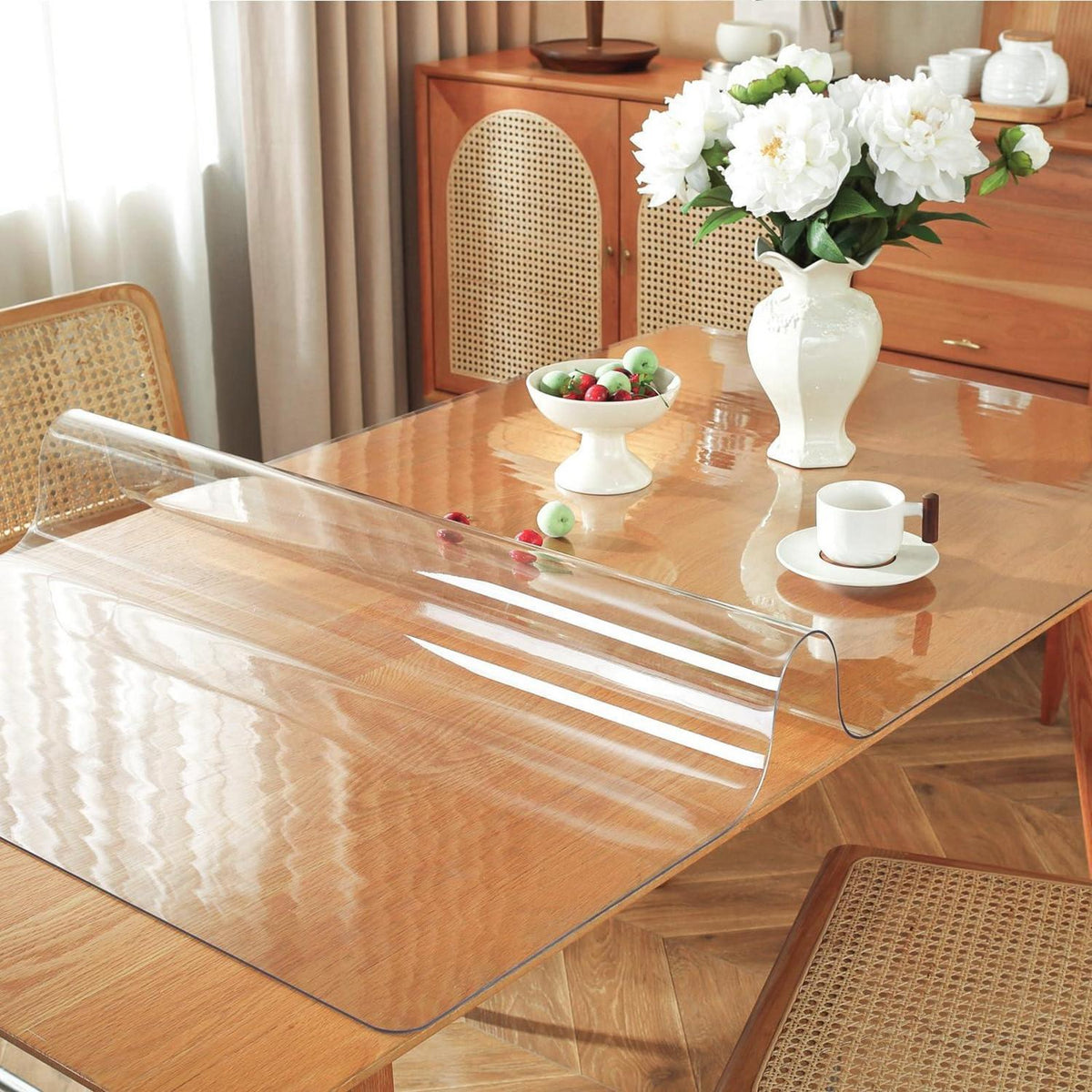 Transparente Tischfolie 110x240cm | Schutzfolie für Tisch & Co.