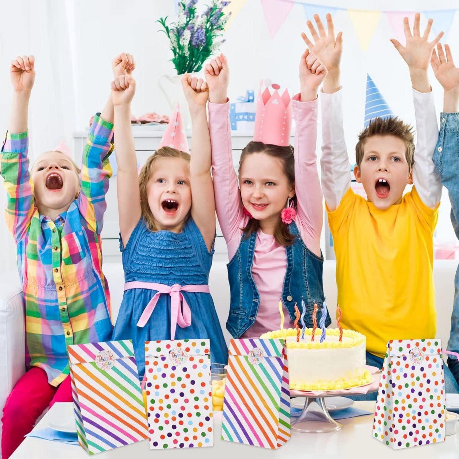 18x Papiertüten Geschenktüten Kindergeburtstag Mädchen mit Aufkleber