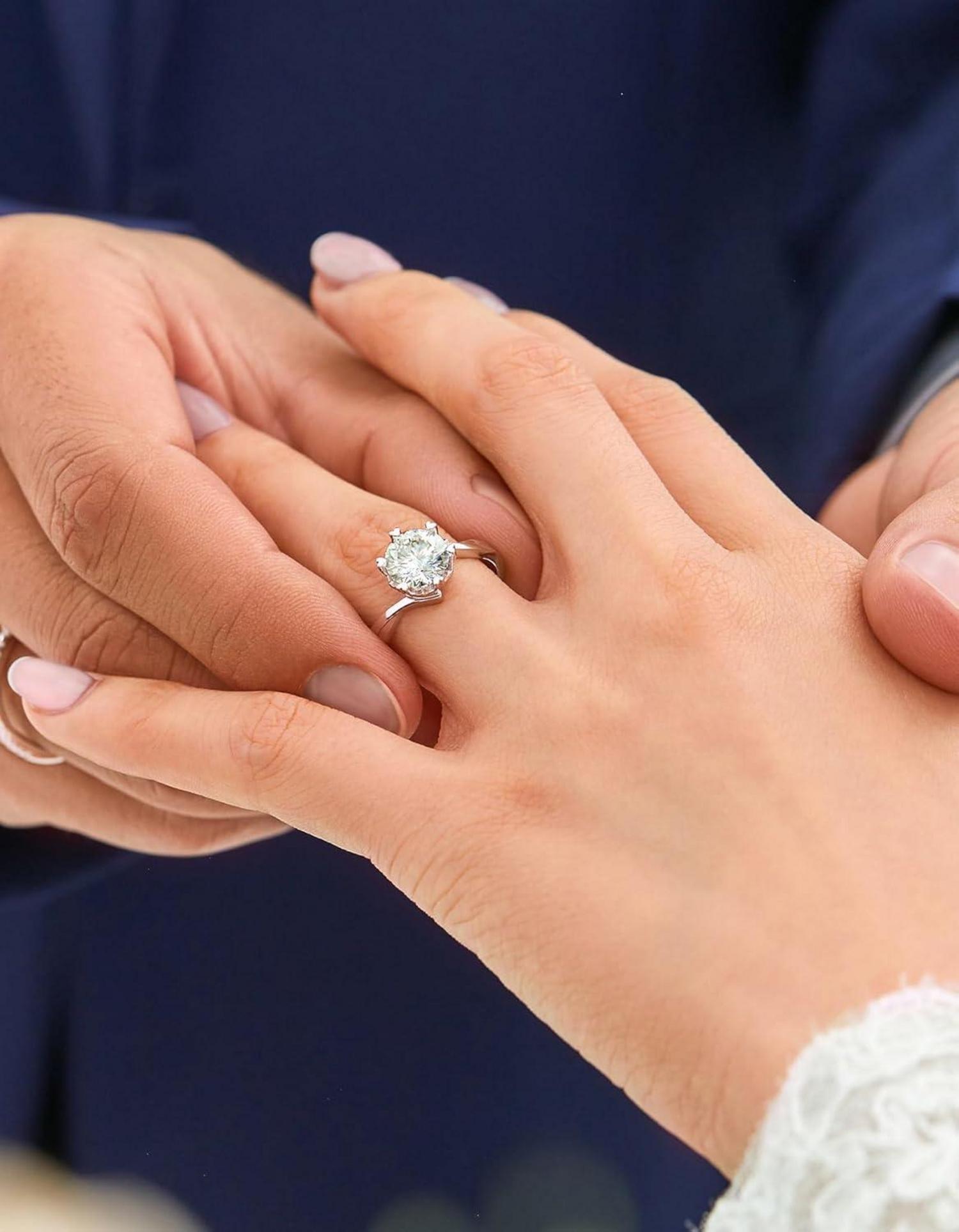 MomentWish Verlobungsring Damen 2 Karat Moissanit