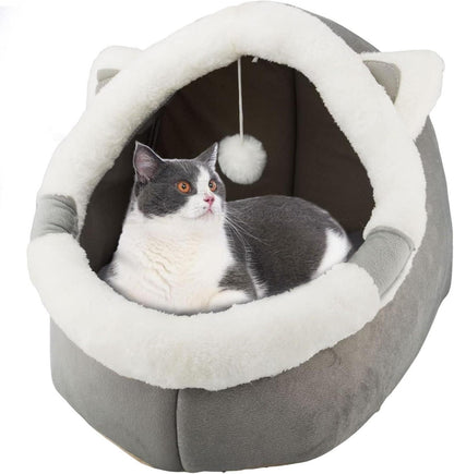 Kleines Katzenbett mit hängendem Spielzeug und Anti-Rutsch