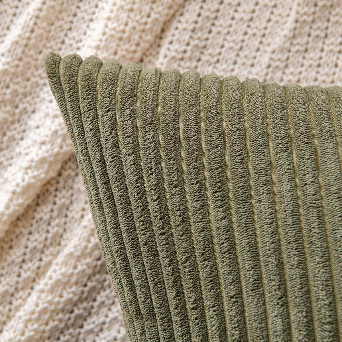 EMEMA 2er Kissenbezug Kordsamt Olivgrün 50x50cm Weiches