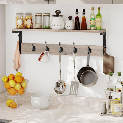 Moderne Wandgarderobe mit 7 Haken und Regalboden