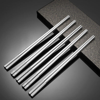 Edelstahl Essstäbchen Set | Lasergraviert, Titanbeschichtet, 5 Paar