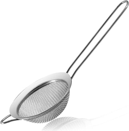 Feinmaschiges Edelstahl-Sieb mit robustem Griff - 10 cm