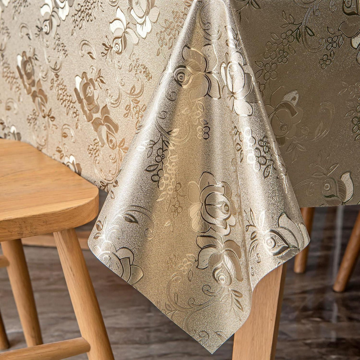 Abwaschbare Tischdecke Goldene Magnolienblüte 200x140 cm
