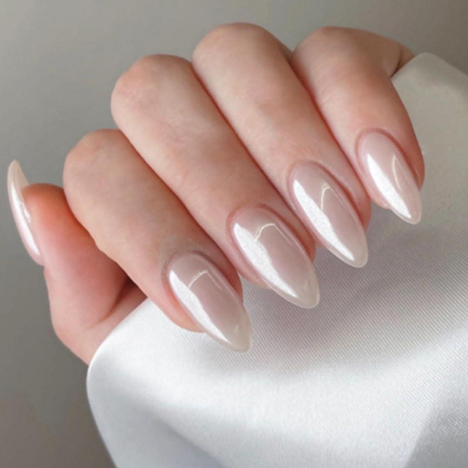 24 Pcs Weiß Kurz Oval Fake Nails Glossy Aurora French Art