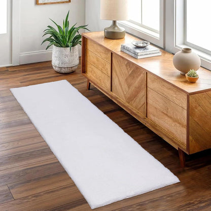 Weißer Imitat Hasenfell Langflor Teppich 60x160 cm modern rutschfest