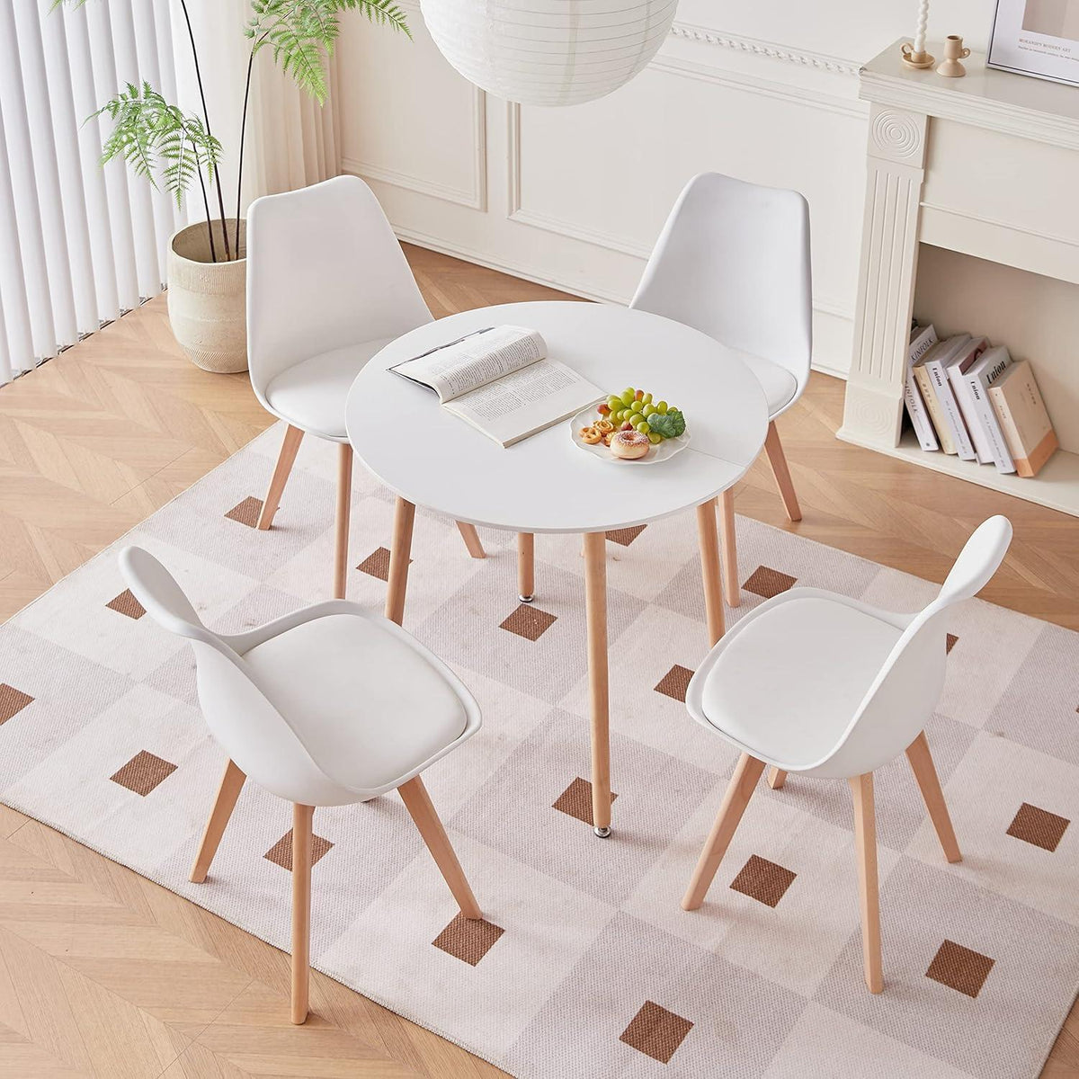 Runder Esstisch Set mit 4 Patchwork Stühlen – Skandinavisch & Modern