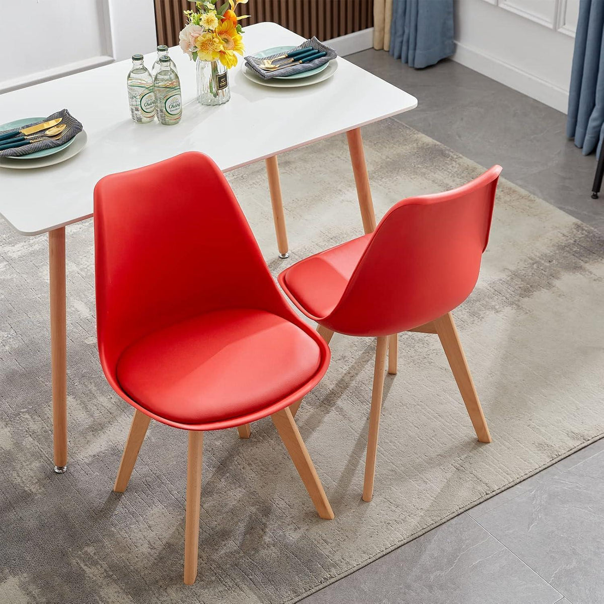 4 Esszimmerstühle skandinavisches Design, rot