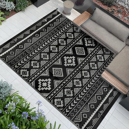 Wetterfester Outdoor Teppich Schwarz 150 x 245 cm