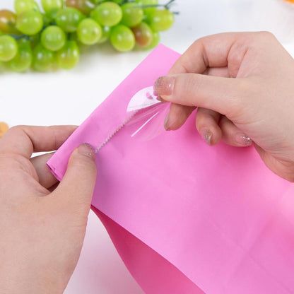 48 bunte Papiertüten mit Aufkleber - Geschenktüten Kindergeburtstag