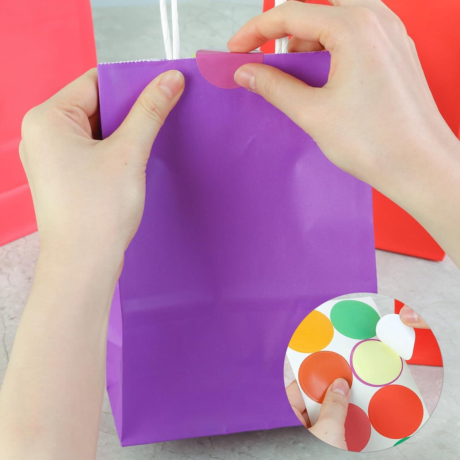 30 Stück Geschenktüten Bunt Kraftpapier 20x14x7 cm Henkel Hochzeit