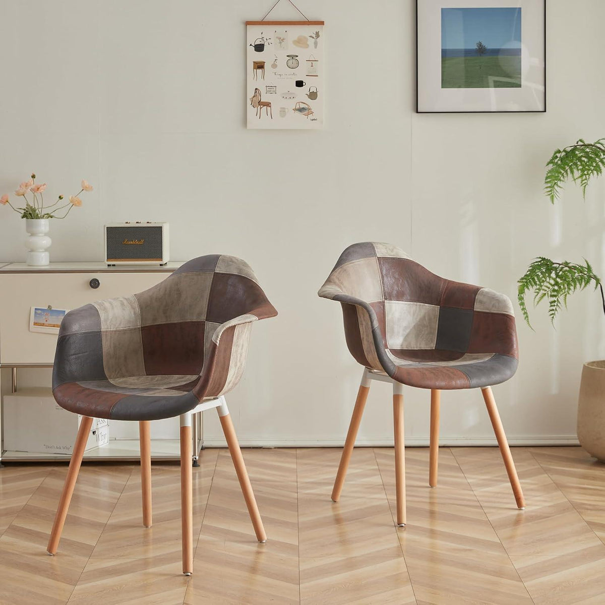 2 Esszimmerstühle Patchwork-Stoff mit Armlehnen, Buchenholz Braun