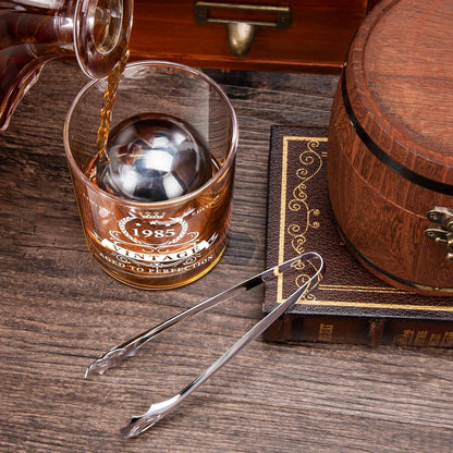 Whiskyglas-Set 1984 für Männer in Fassbox