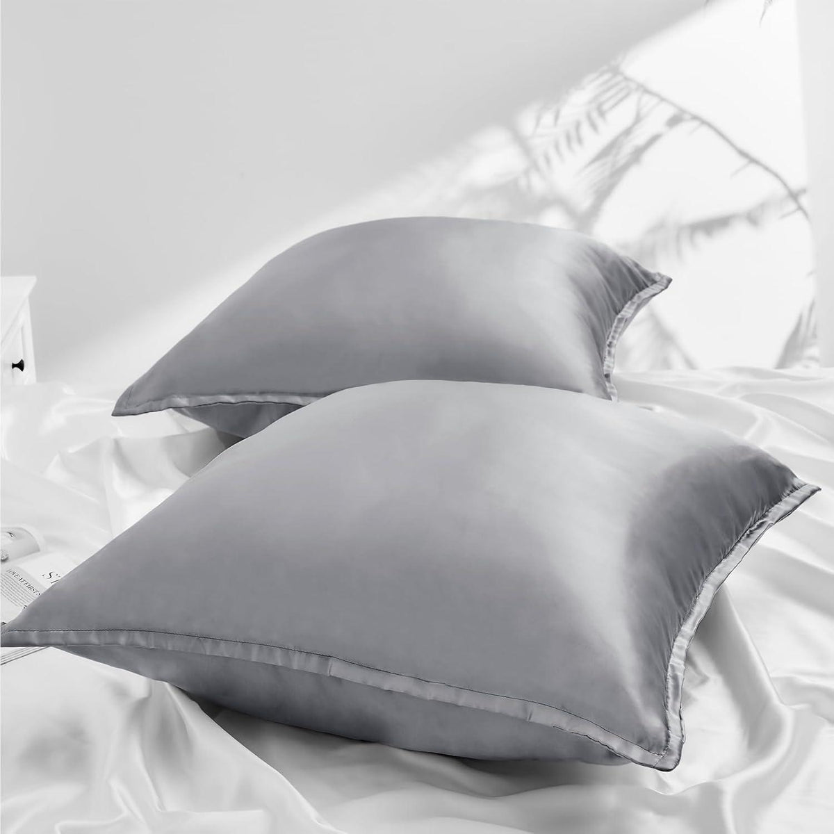 Vielit 2er Set Satin Kissenbezug 65x65 Grau Reißverschluss mit 2 Haargummis