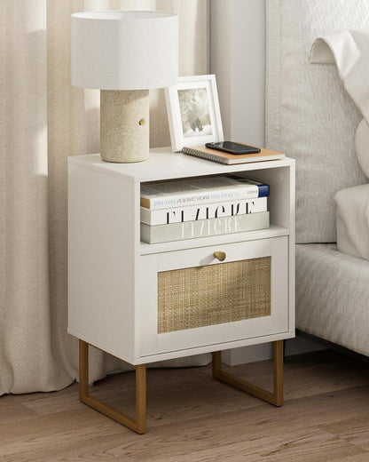Rattan Nachttisch mit Schublade und Regal, goldener Rahmen