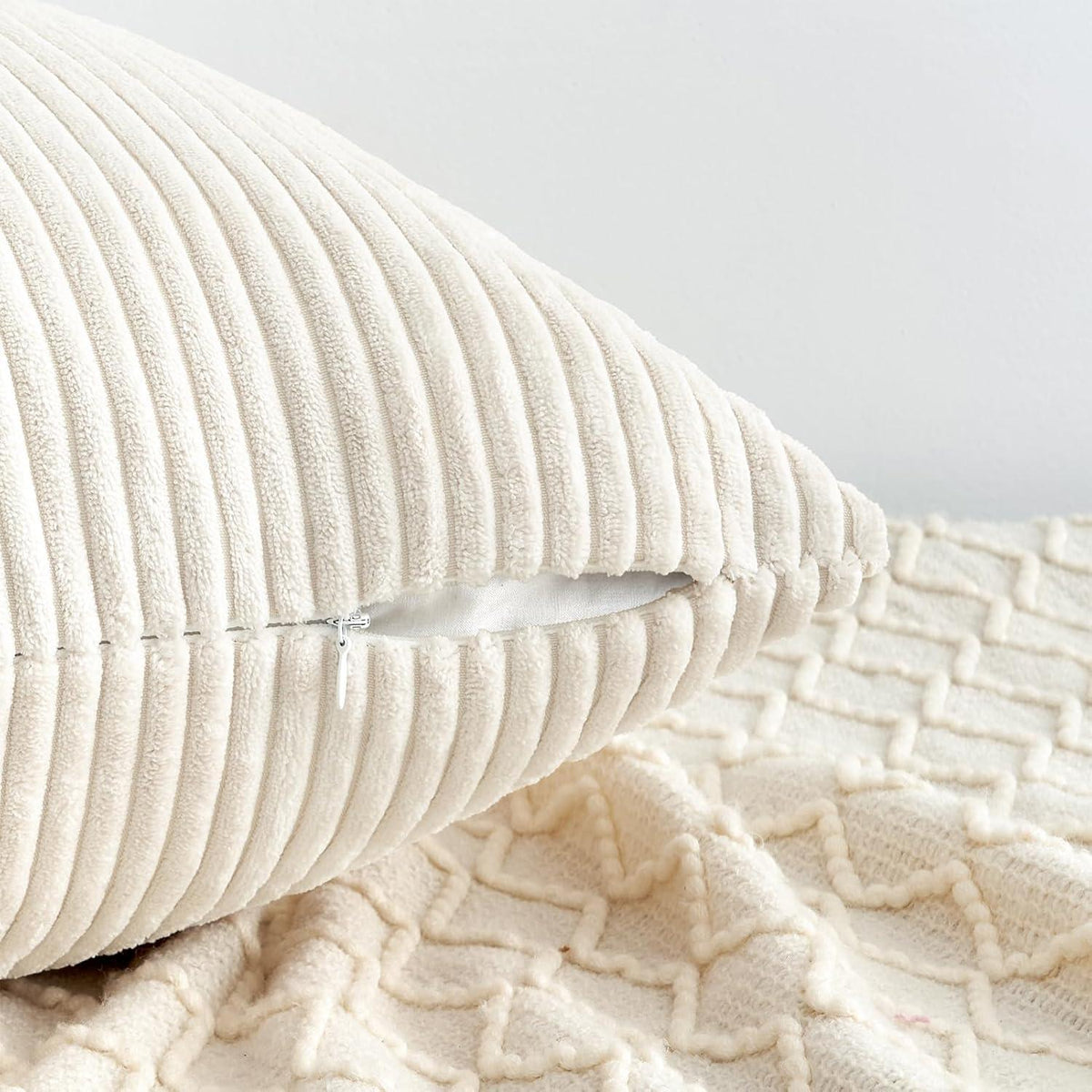 Samt Kissenbezüge 4er Set Deko Couchkissen 50x50cm Cord-Creme