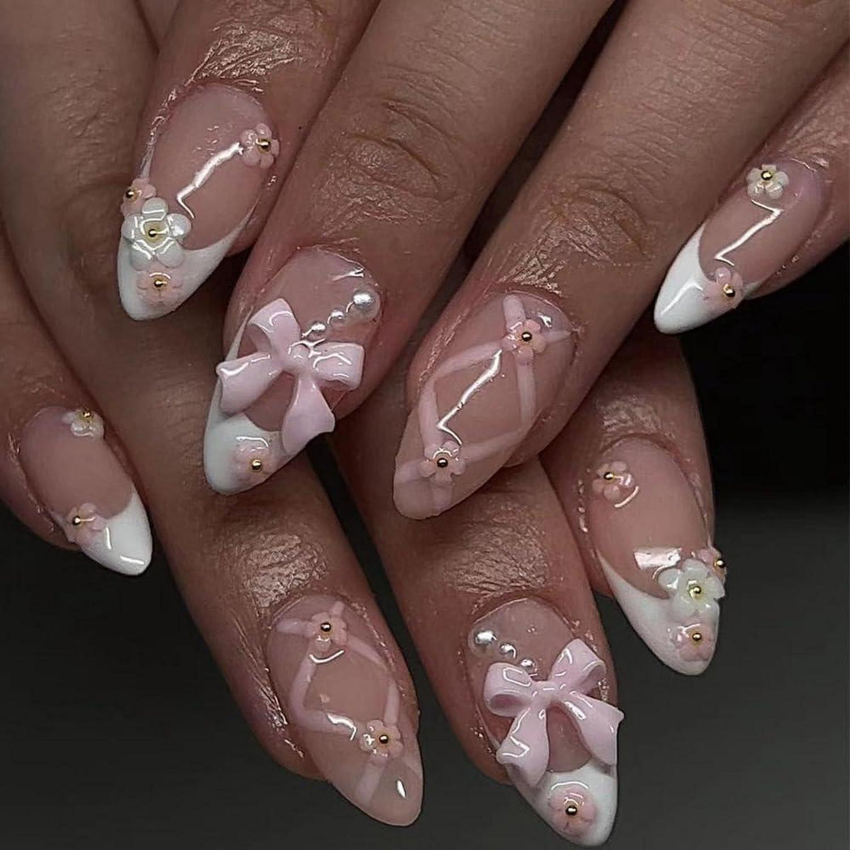 Press on Nails Almond Nude Weiß French Schleife Blumen Pearl