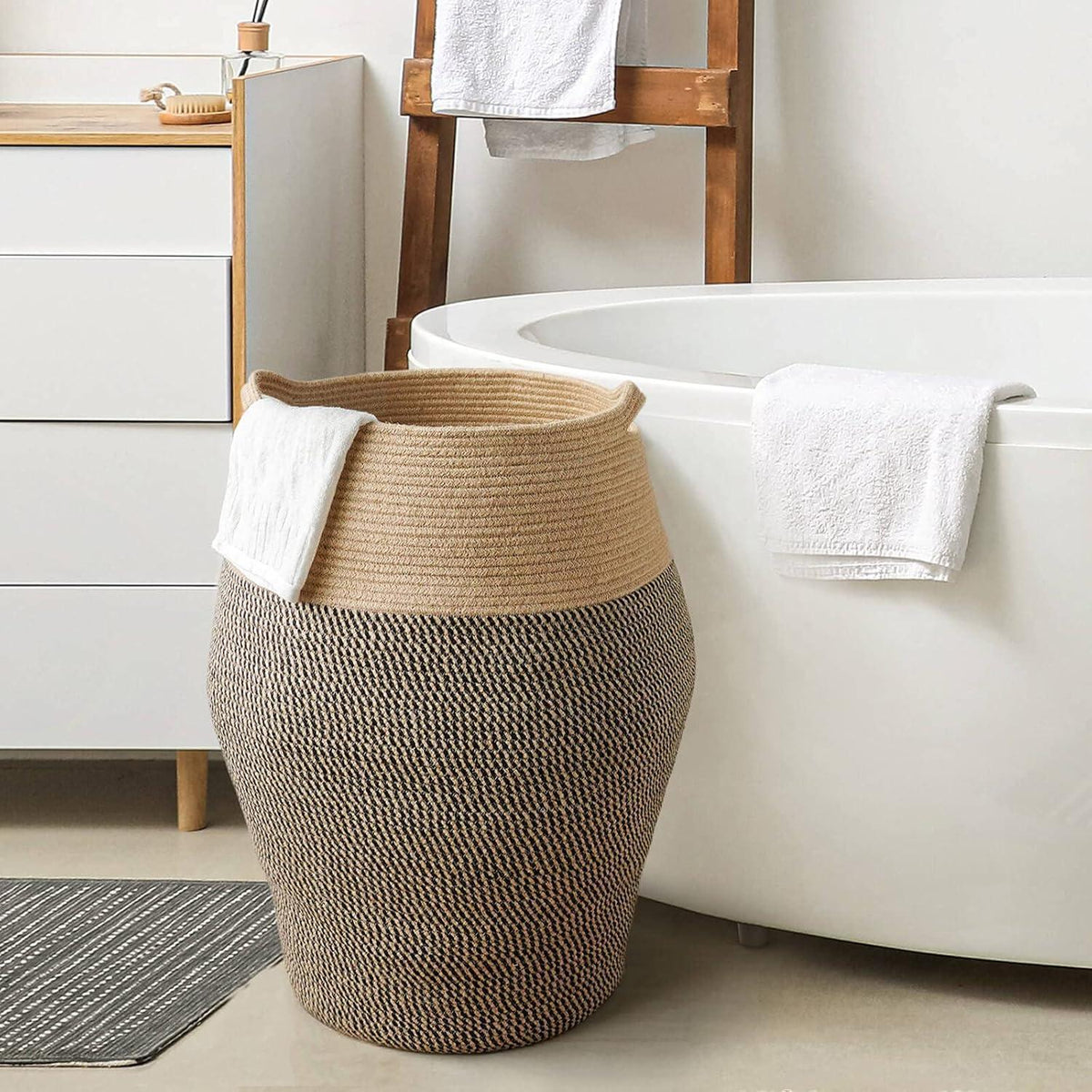 Großer Wäschekorb geflochten – Schwarz & Jute, 65cm hoch