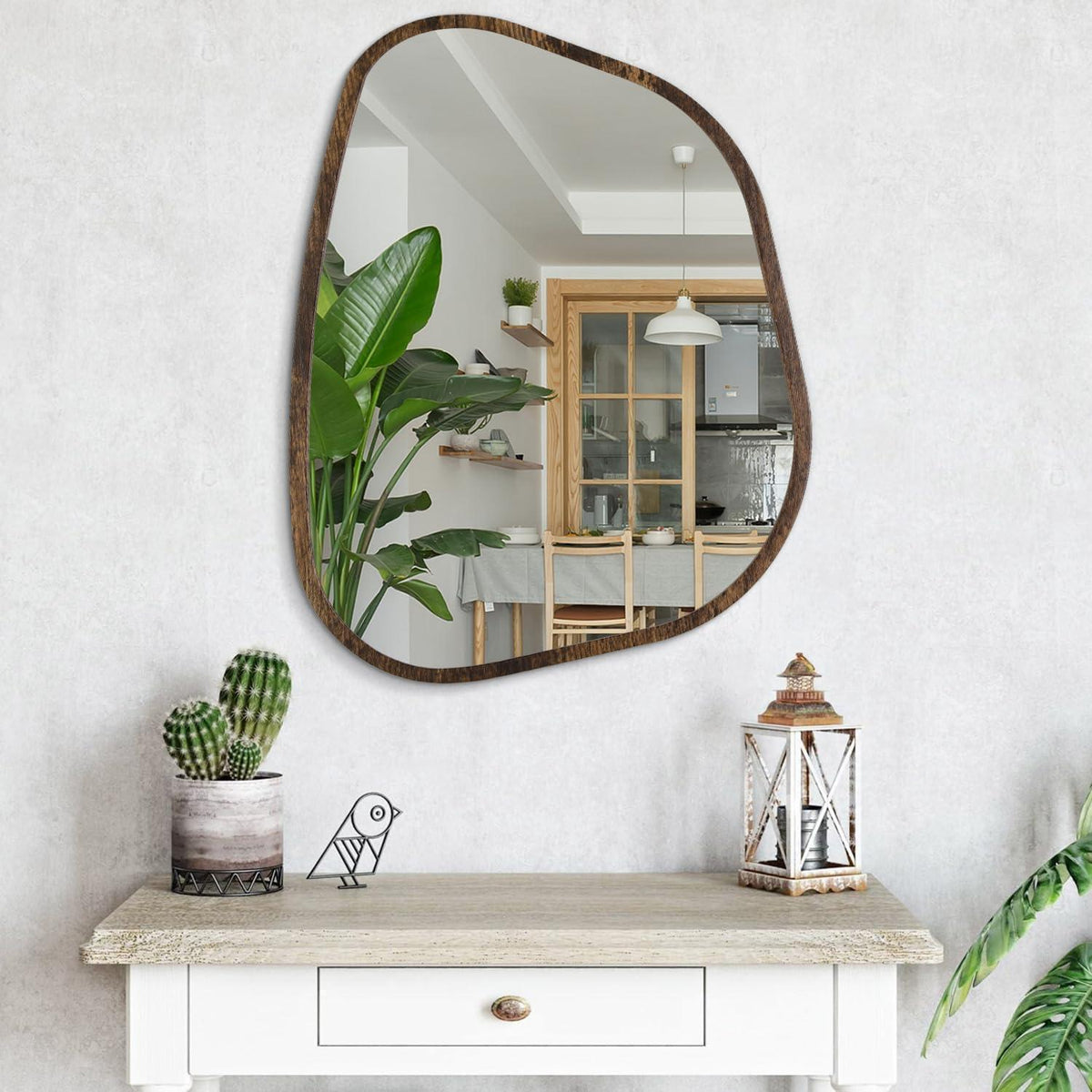 Asymmetrischer Wandspiegel mit Holzrahmen – Modern & Dekorativ