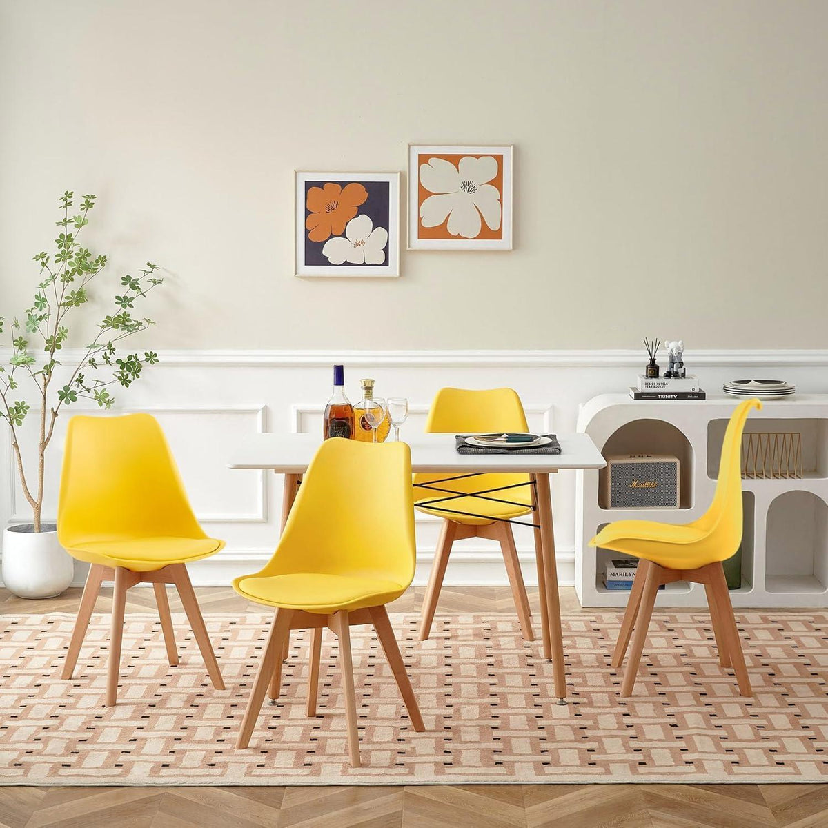Skandinavische Esszimmerstühle Set (8) – Bunt & Komfortabel