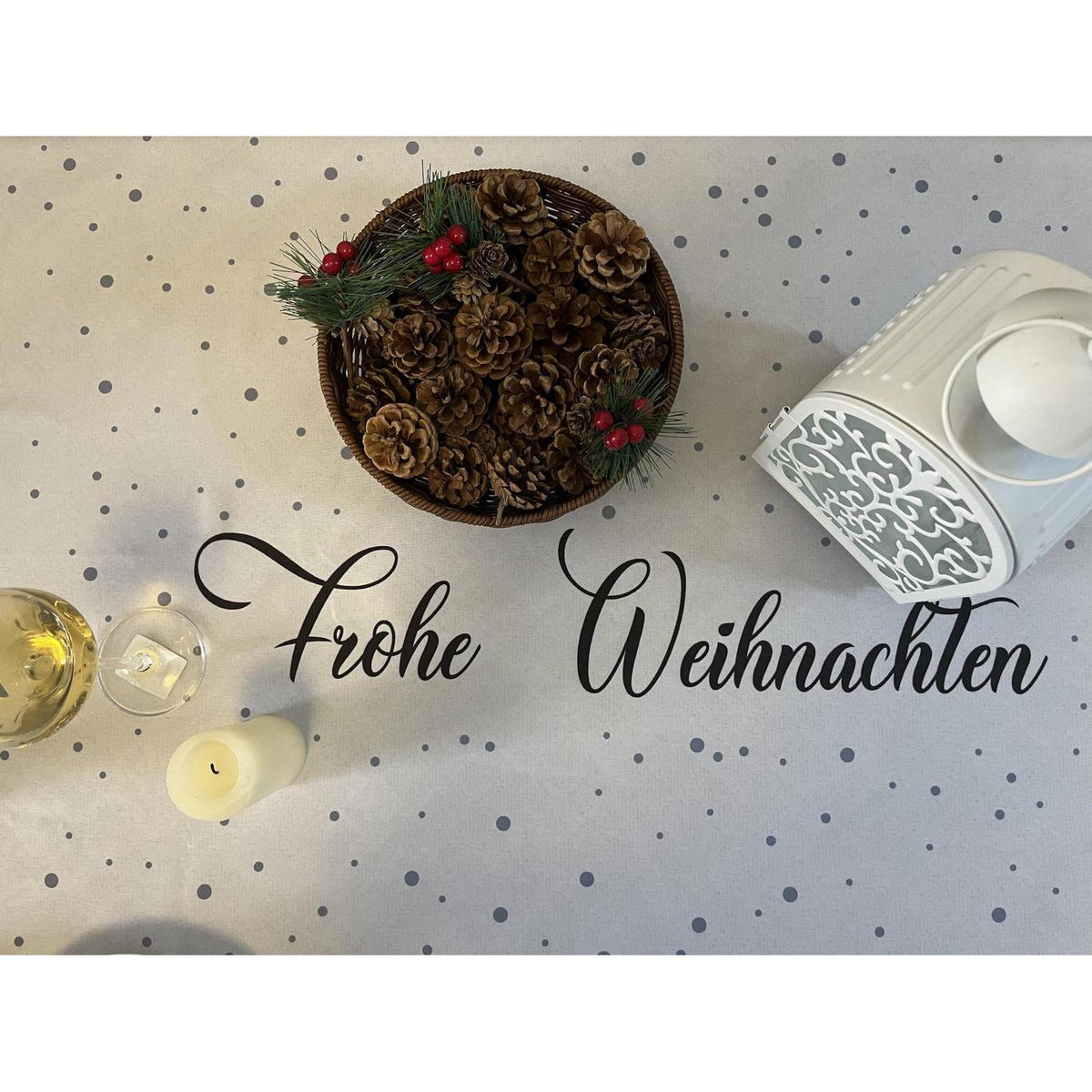 Wasserabweisende Weihnachtstischdecke 140x240 - Schneeflocke & Tannenbaum
