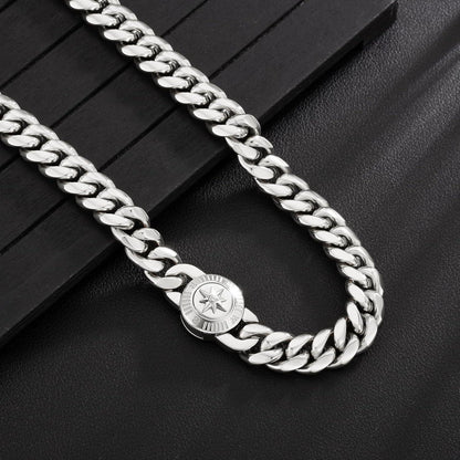 Herren Panzerkette mit Löwenkopf und Totenkopf Verschluss, 18K Gold