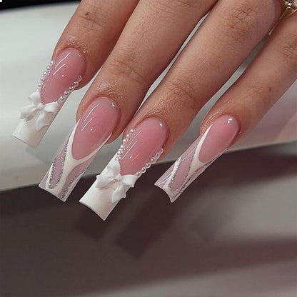 24 Stk. French Tip Press-on Nägel mit Strasssteinen Glänzend Sarg Stil