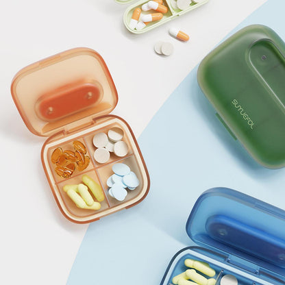 Pillendose 4 Fach – Kleiner Reise Medizin Organizer