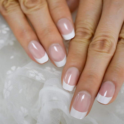 24 Stück Quadratische Glitzer Fake Nägel Weiß Mittelgroße French Tip