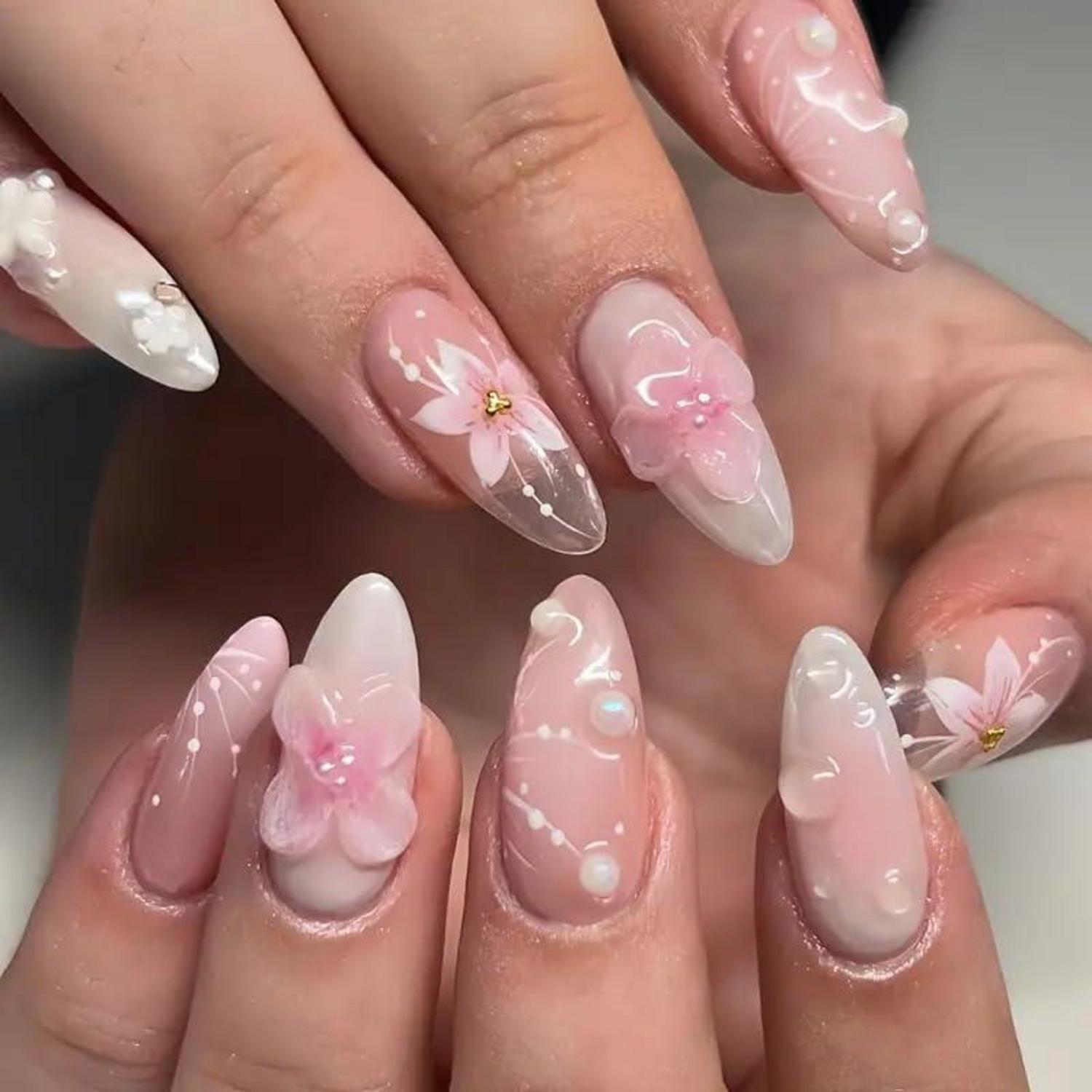 24 Stück 3D Blumen Press on Nägel Mittel Mandelform Falsche Nägel Perl