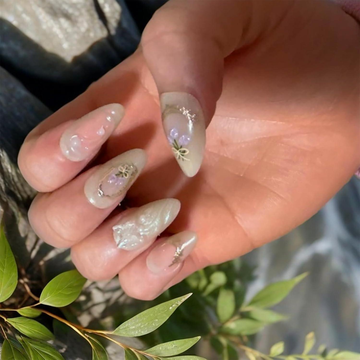 24 Stück 3D Handgemachte Mandel Press on Nails mit Charms