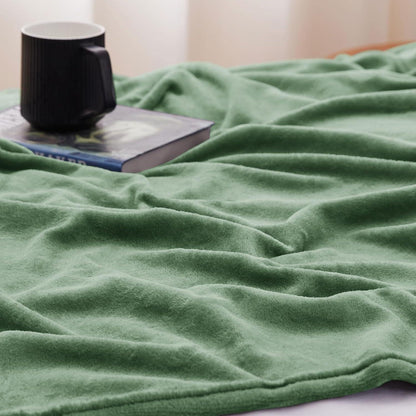 Kuscheldecke Flanell 150x200 cm Grün - Weich & Warm für 4 Jahreszeiten