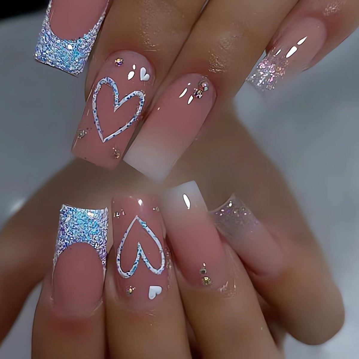 24 Stück Weiß Glitter Press on Nägel Herz Muster Glossy Ballerina