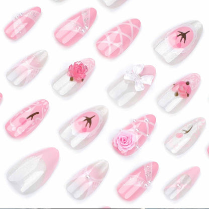 24er Set Cute Almond Press on Nails mit 3D Charms, Glitzer, Strass