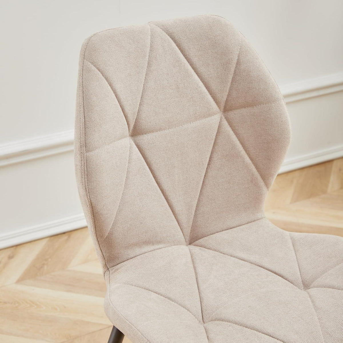 8 Esszimmerstühle Modern Beige Gepolstert mit Rautenmuster