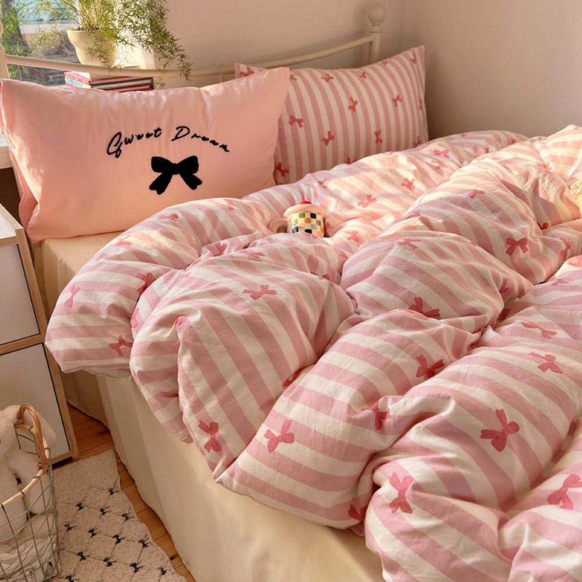 Bettwäsche Set 135x200 Rosa Schleifen – Weiß & Rosa Streifen