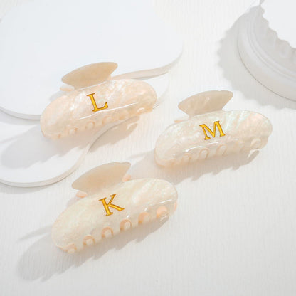Damen Haarklammer Buchstaben M Acryl Beige Gold-Detail