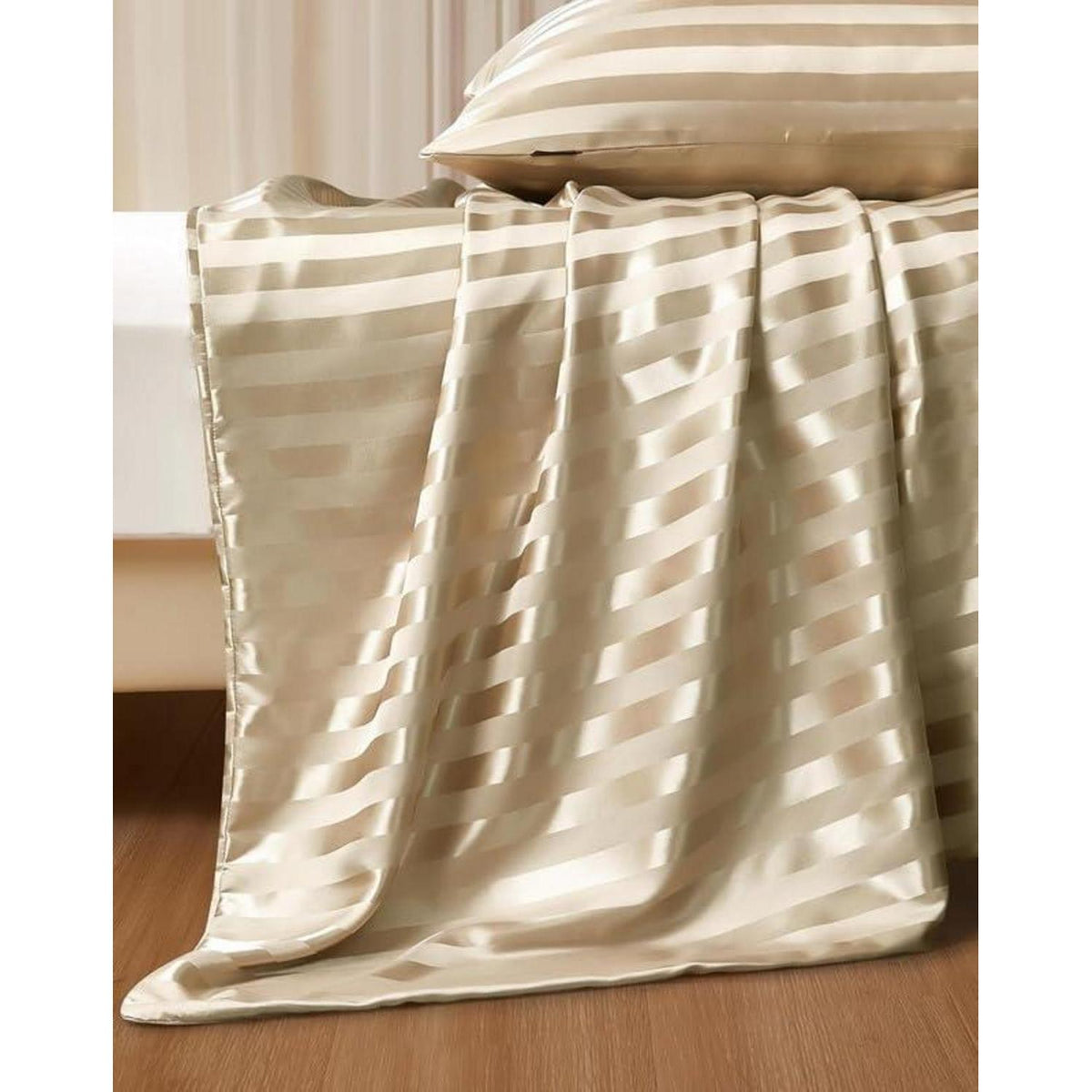 Goldene Satin Bettwäsche Set 200x200cm | 3-teilig Luxus