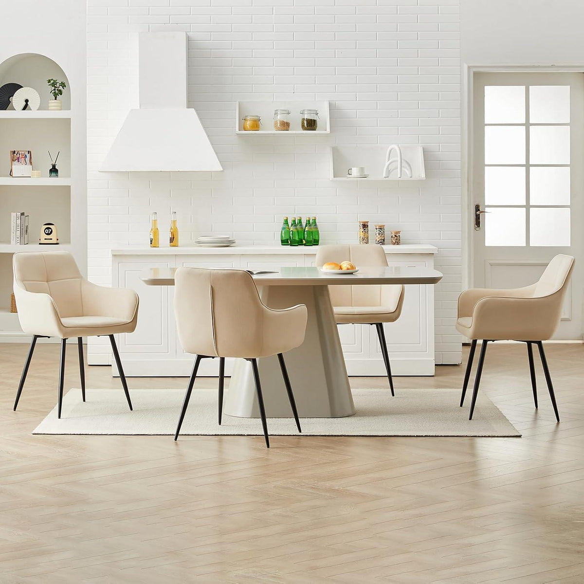 Beige Samt Esszimmerstühle 4er-Set mit Armlehnen