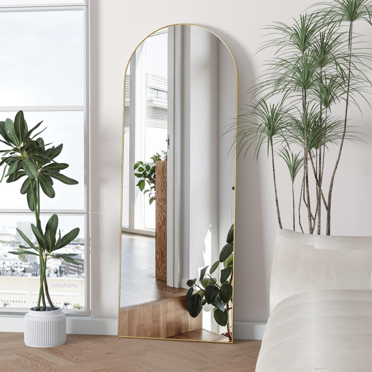 Goldener Bogen-Bodenspiegel 142x40cm – Stand- & Wandspiegel