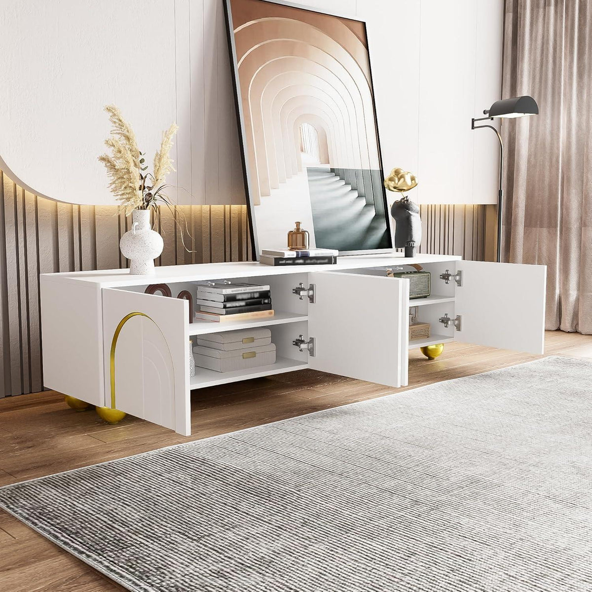 TV-Schrank Weiß mit goldenen Verzierungen & runden Beinen